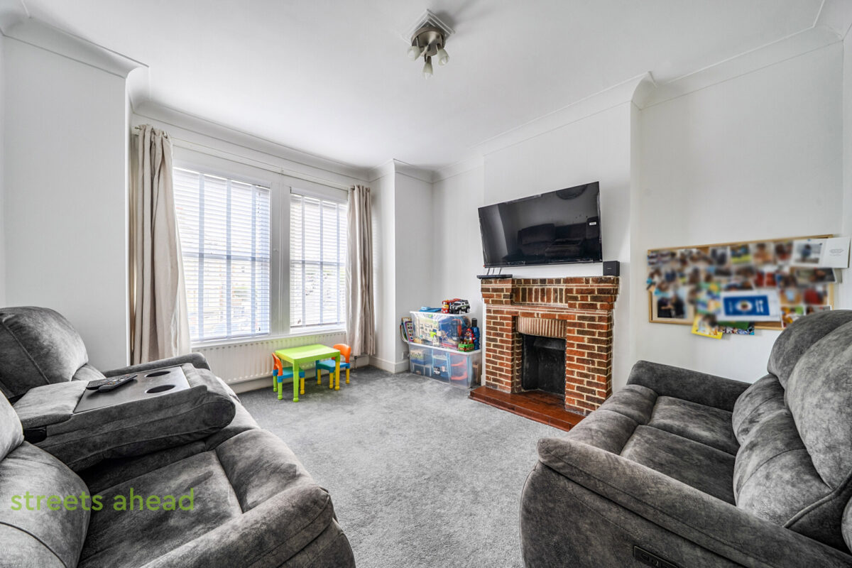 thosah_tho260239_img_01.jpg Hythe Road, Thornton Heath, CR7, photo 2