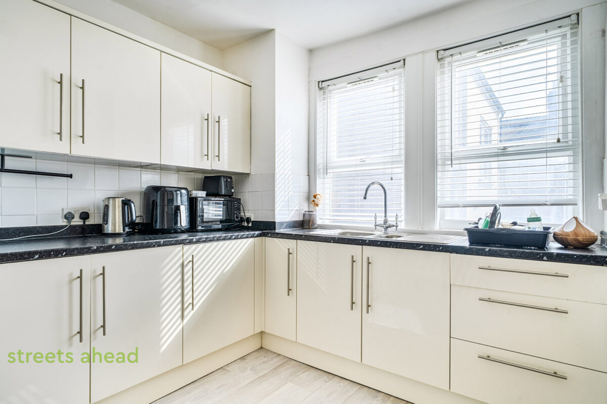 thosah_tho260239_img_02.jpg Hythe Road, Thornton Heath, CR7, photo 3