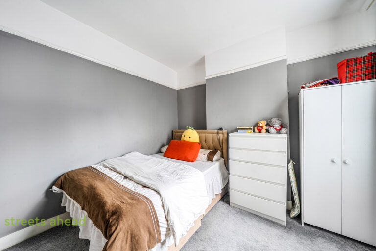 thosah_tho260239_img_04.jpg Hythe Road, Thornton Heath, CR7, photo 5