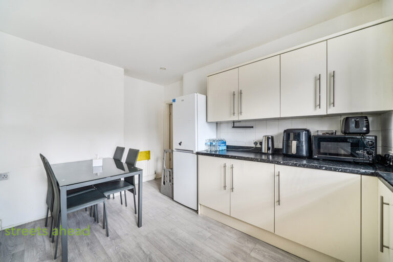 thosah_tho260239_img_07.jpg Hythe Road, Thornton Heath, CR7, photo 8
