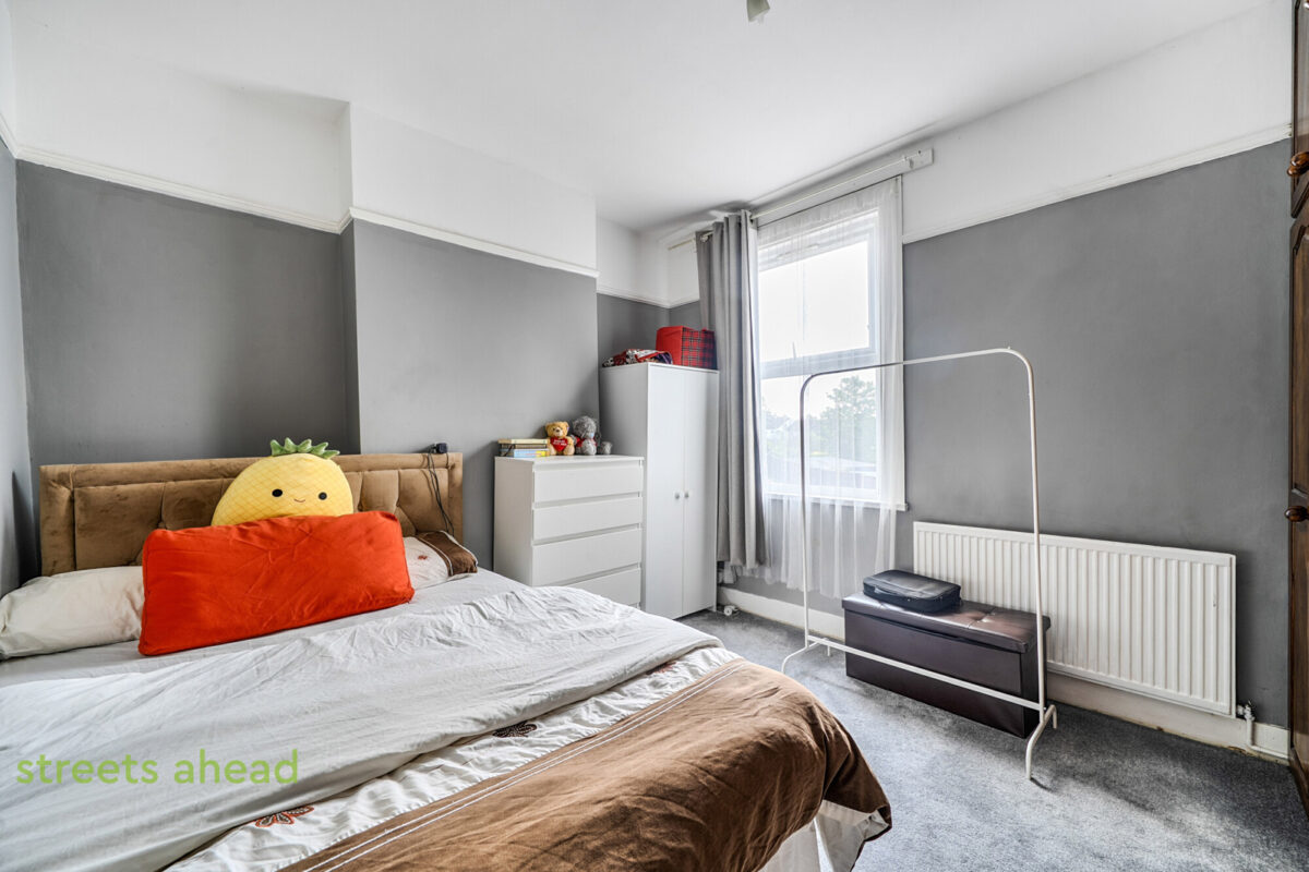 thosah_tho260239_img_10.jpg Hythe Road, Thornton Heath, CR7, photo 11