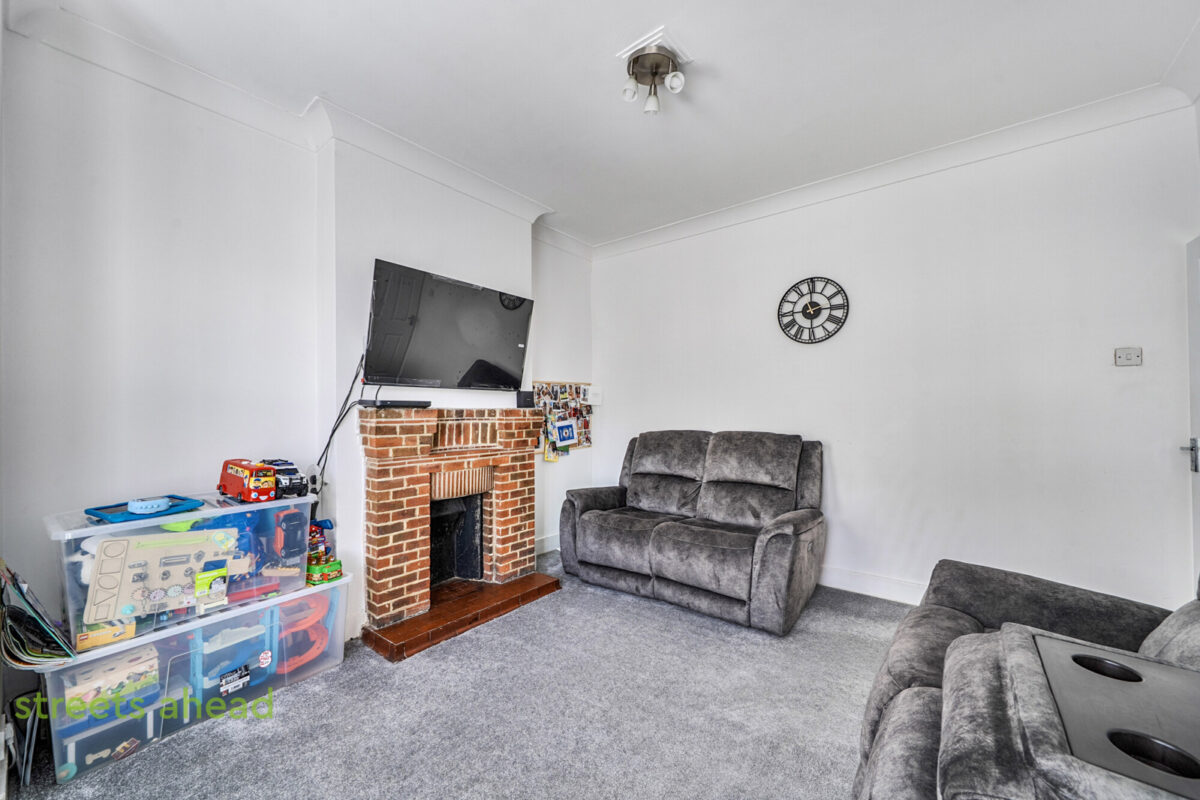 thosah_tho260239_img_14.jpg Hythe Road, Thornton Heath, CR7, photo 15