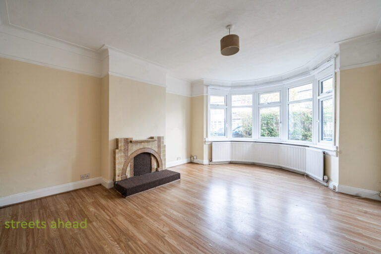 thosah_tho260245_img_01.jpg Redford Avenue, Thornton Heath, CR7, photo 2