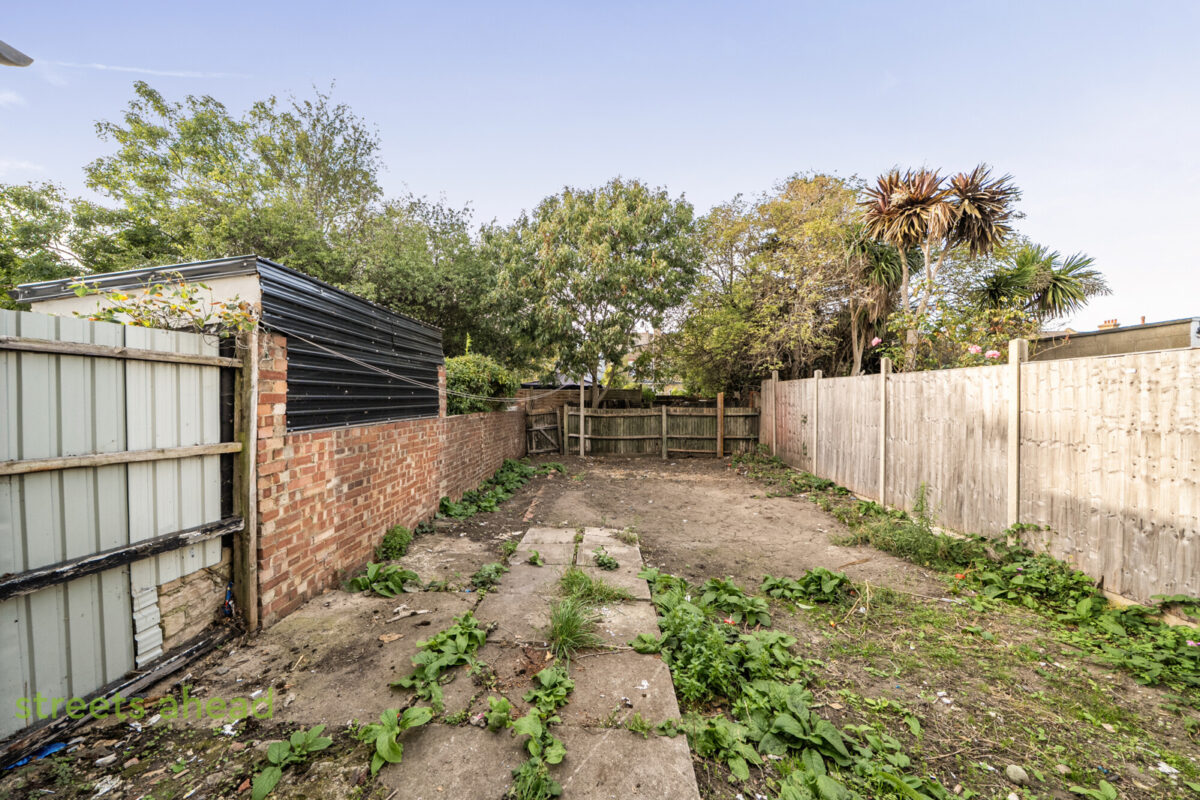 thosah_tho260245_img_06.jpg Redford Avenue, Thornton Heath, CR7, photo 7